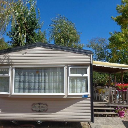Mobil-Home Corinne Rastel -le Domaine de Dugny Onzain Extérieur photo